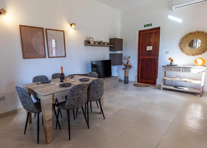 Sunset Haven At Ferdinand's Grove With Private Pool Siggiewi